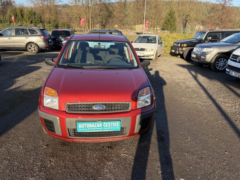 Ford Fusion - hlavní fotka