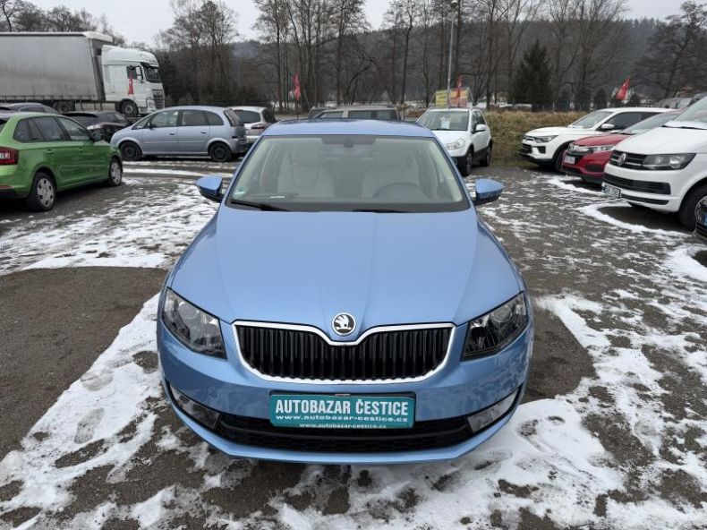 Škoda Octavia - hlavní fotka