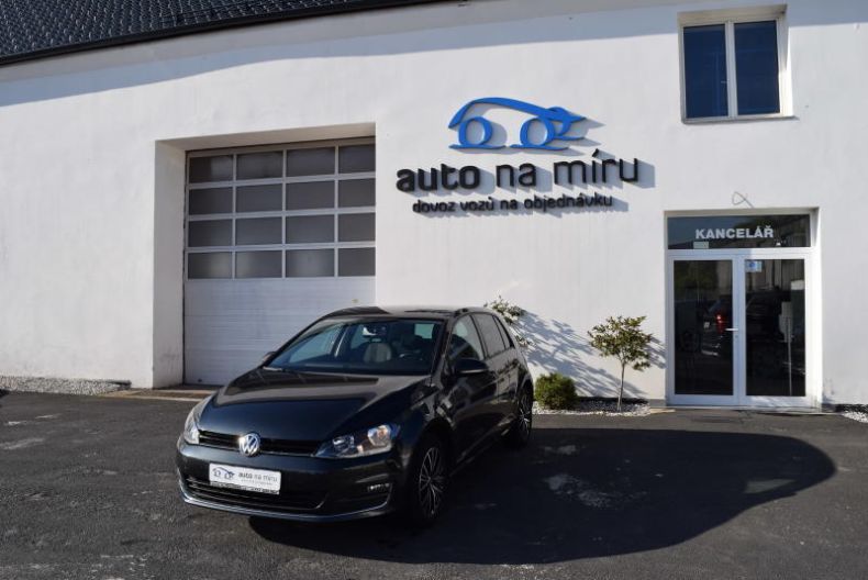 Volkswagen Golf - hlavní foto