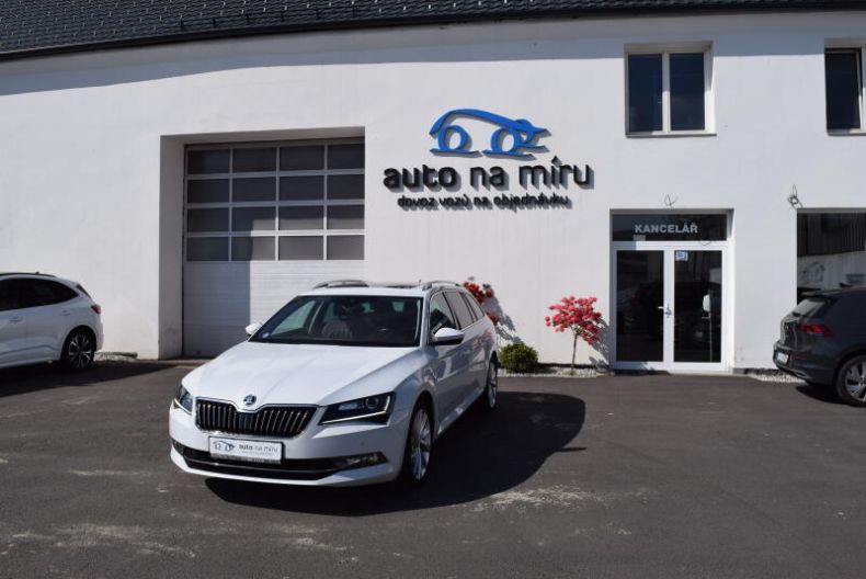 Škoda Superb - hlavní foto