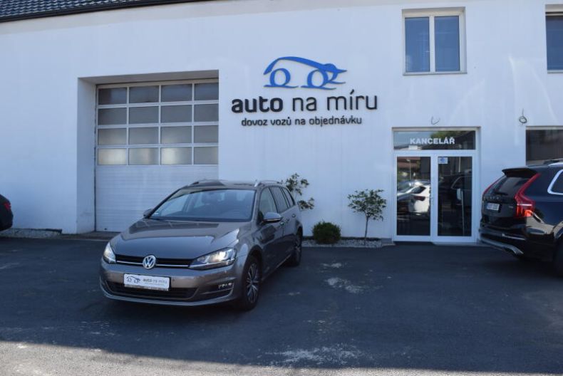 Volkswagen Golf - hlavní foto