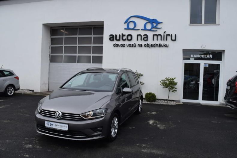 Volkswagen Golf - hlavní foto