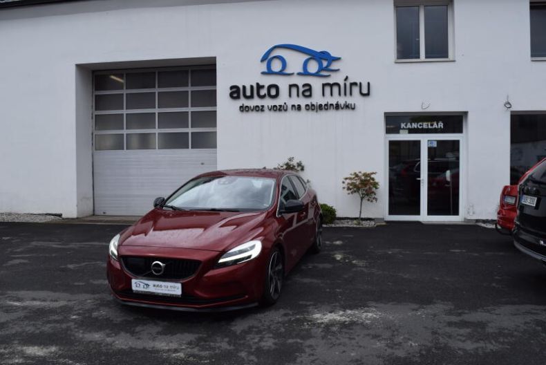 Volvo V40 - hlavní foto