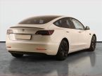 Tesla Model 3 - fotka číslo 4