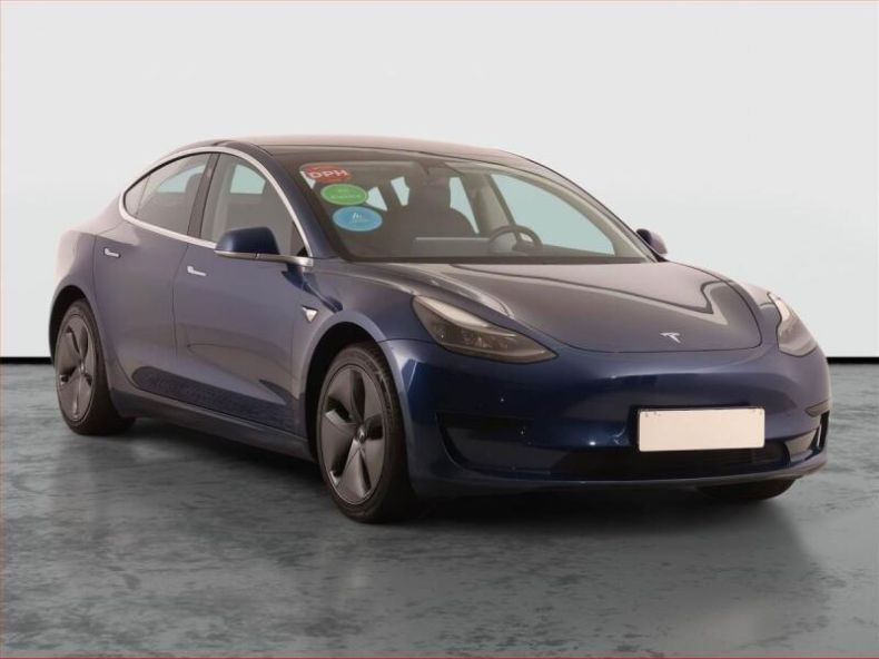Tesla Model 3 - hlavní foto