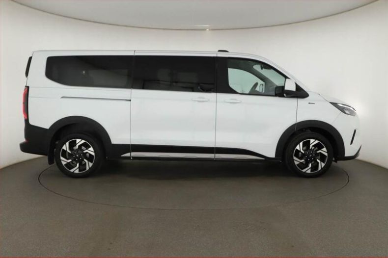 Ford Tourneo - hlavní fotka