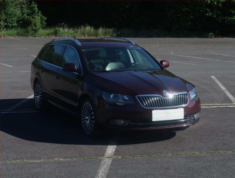 Škoda Superb - hlavní foto