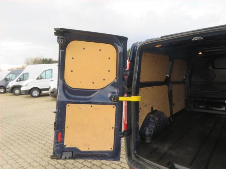 Ford Transit - hlavní fotka