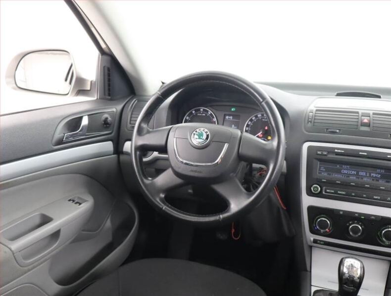Škoda Octavia - hlavní fotka