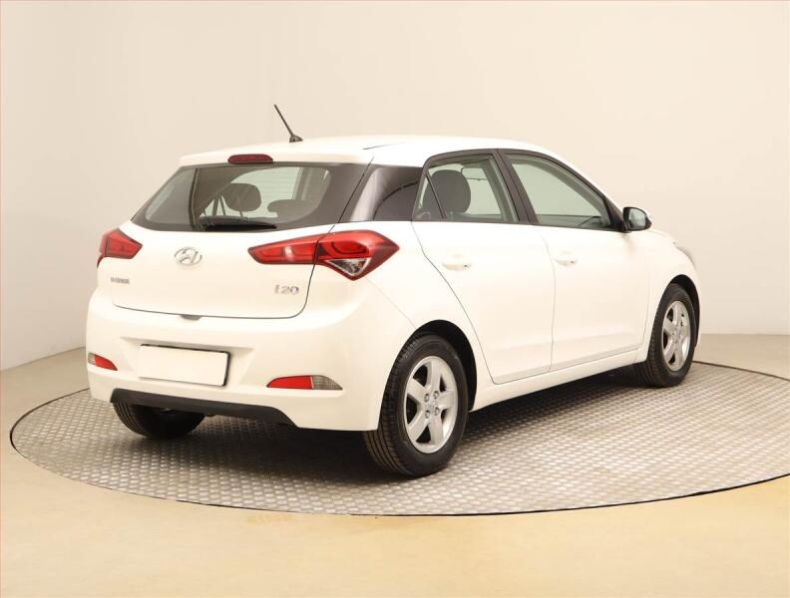 Hyundai i20 - hlavní fotka