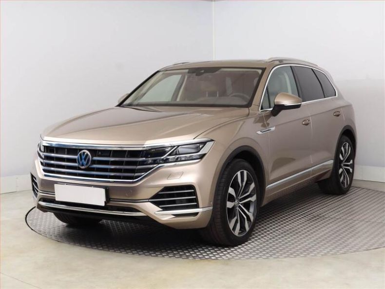 Volkswagen Touareg - hlavní fotka