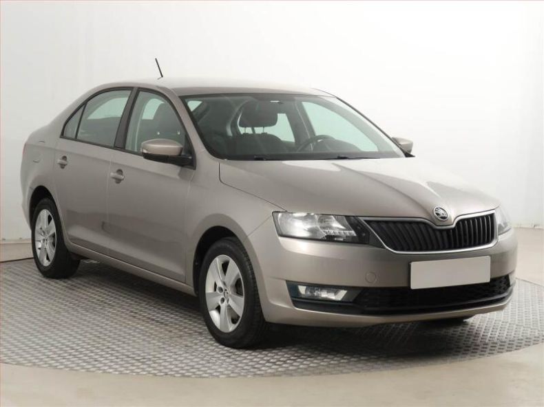 Škoda Rapid - hlavní foto