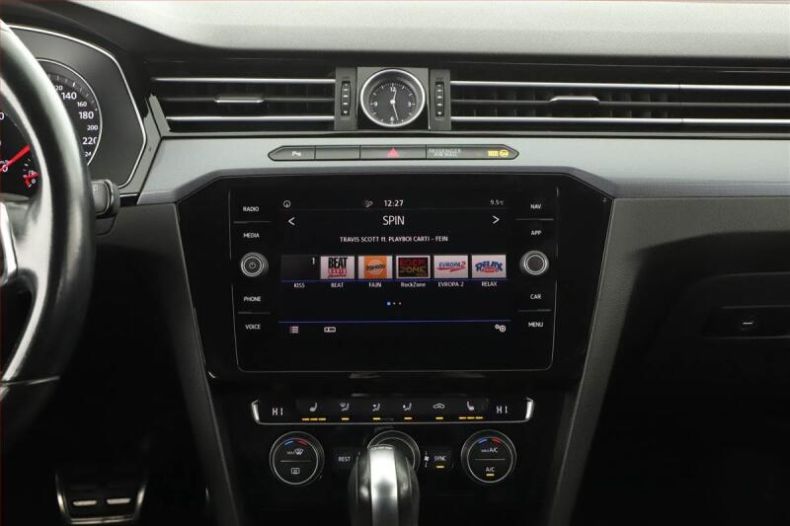 Volkswagen Passat - hlavní fotka