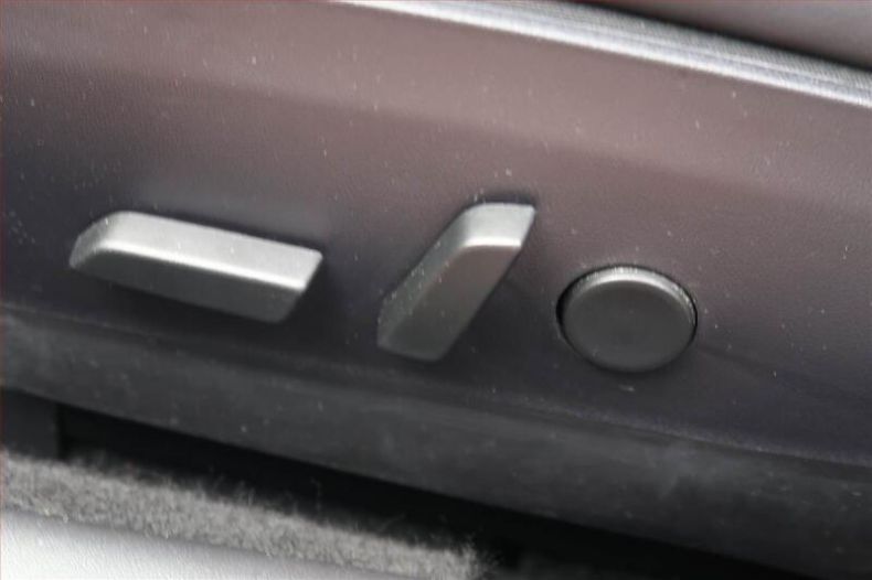 Tesla Model 3 - hlavní fotka