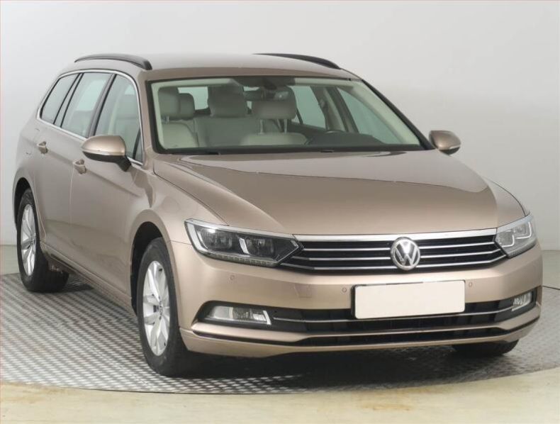 Volkswagen Passat - hlavní fotka inzerátu