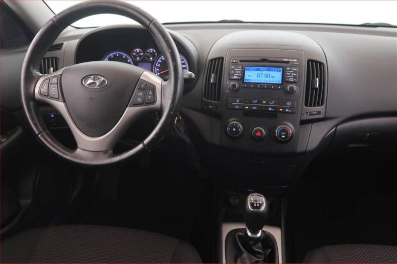 Hyundai i30 - hlavní fotka