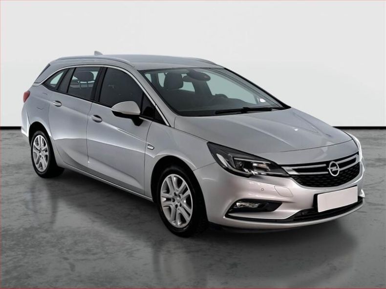 Opel Astra - hlavní foto