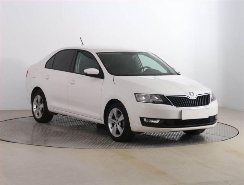 Škoda Rapid - hlavní foto