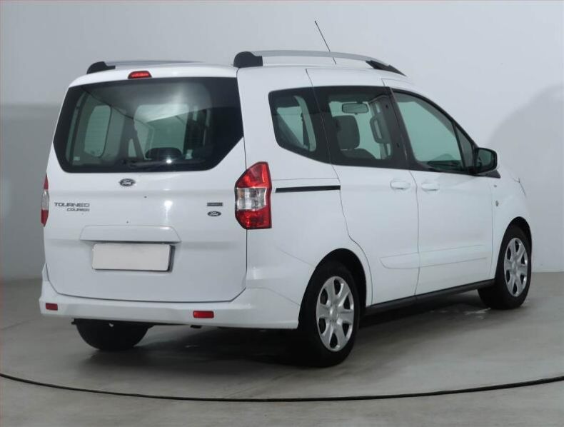 Ford Tourneo - hlavní fotka