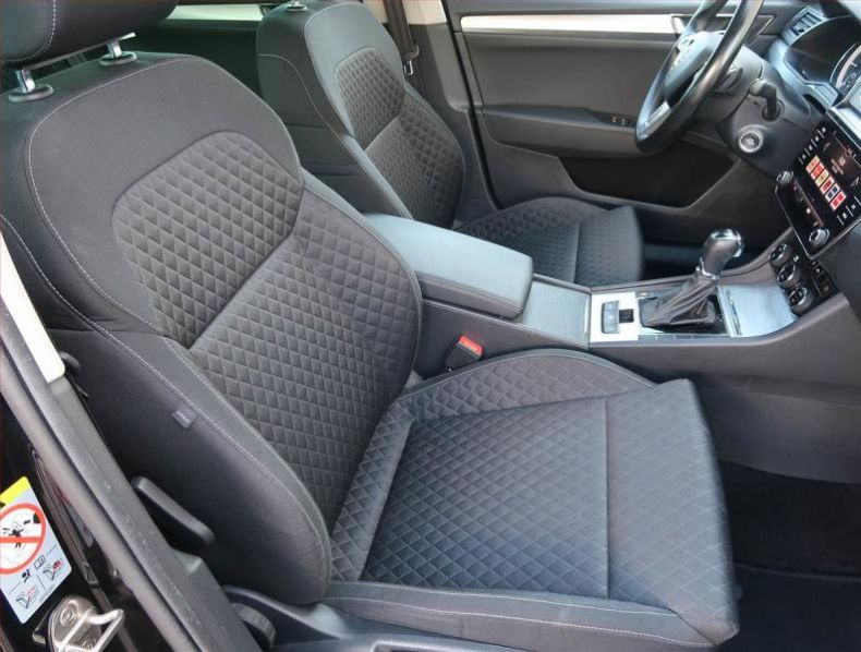 Škoda Superb - hlavní fotka