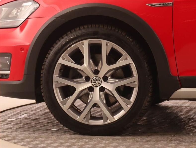 Volkswagen Golf - hlavní fotka