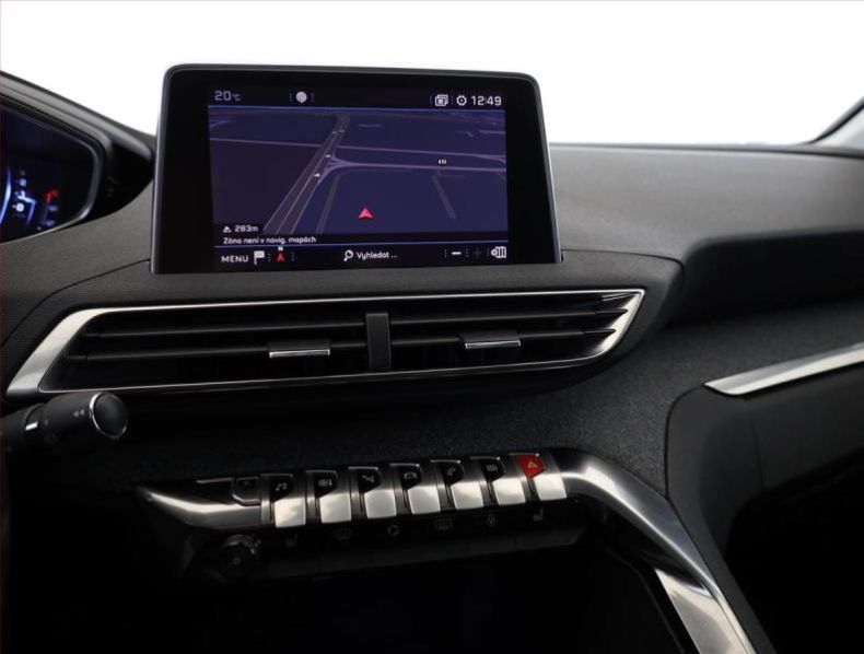 Tesla Model 3 - hlavní foto