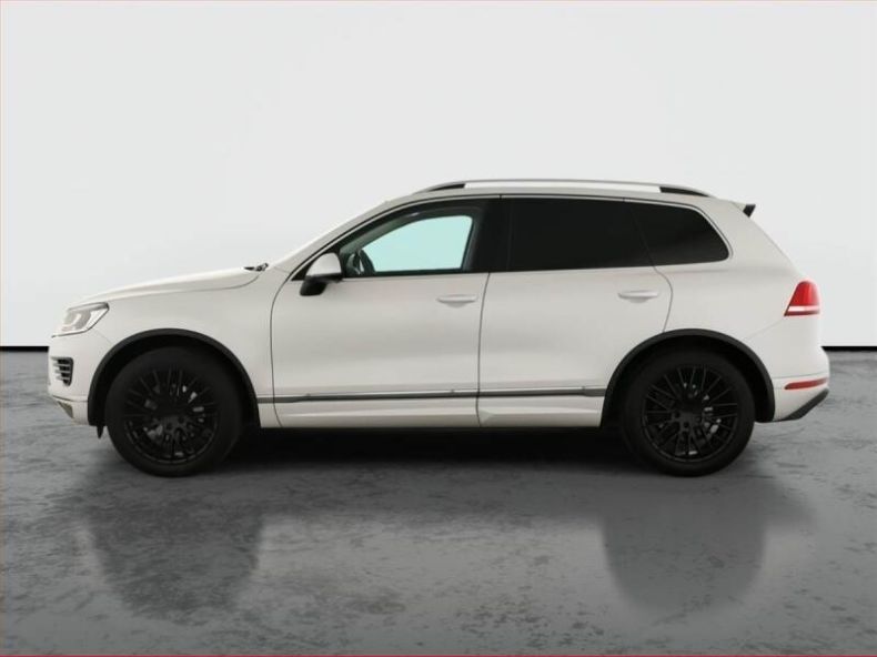Volkswagen Touareg - hlavní fotka