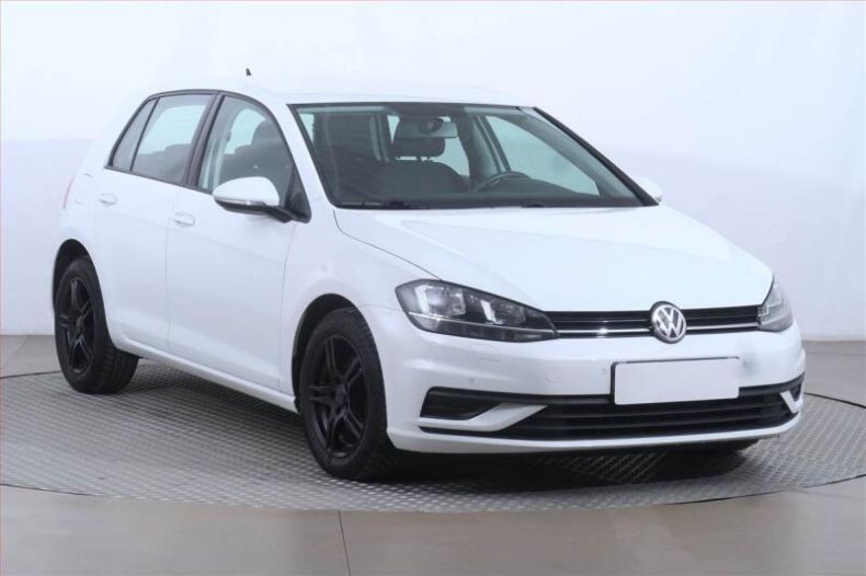 Volkswagen Golf - hlavní foto