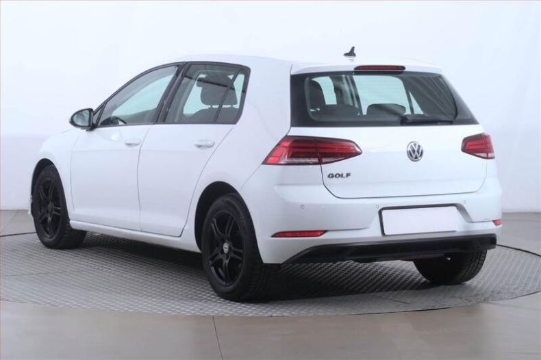 Volkswagen Golf - hlavní fotka