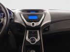 Hyundai Elantra - fotka číslo 11