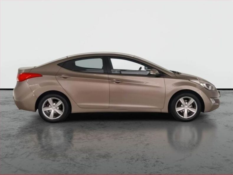 Hyundai Elantra - hlavní fotka