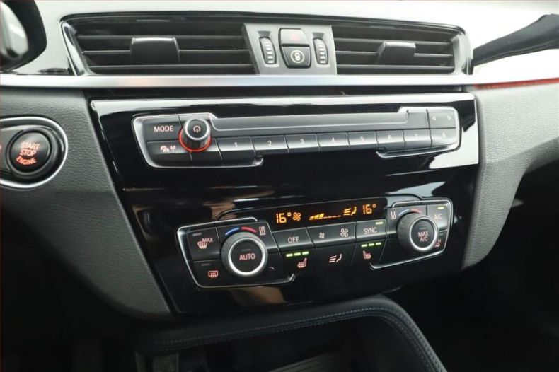 BMW X1 - hlavní fotka
