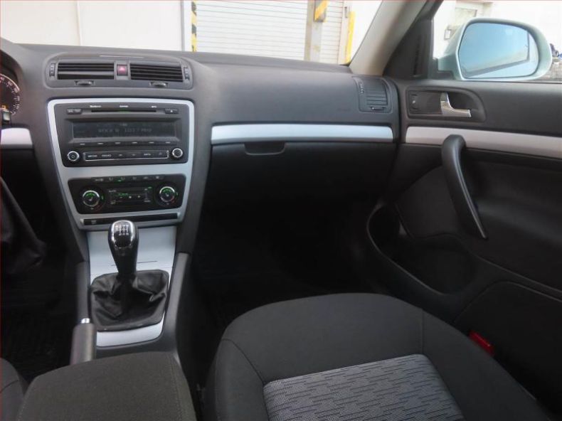 Škoda Octavia - hlavní fotka