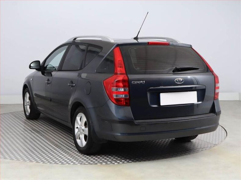 Kia Cee'd - hlavní fotka
