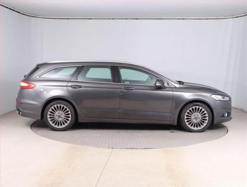 Ford Mondeo - hlavní fotka