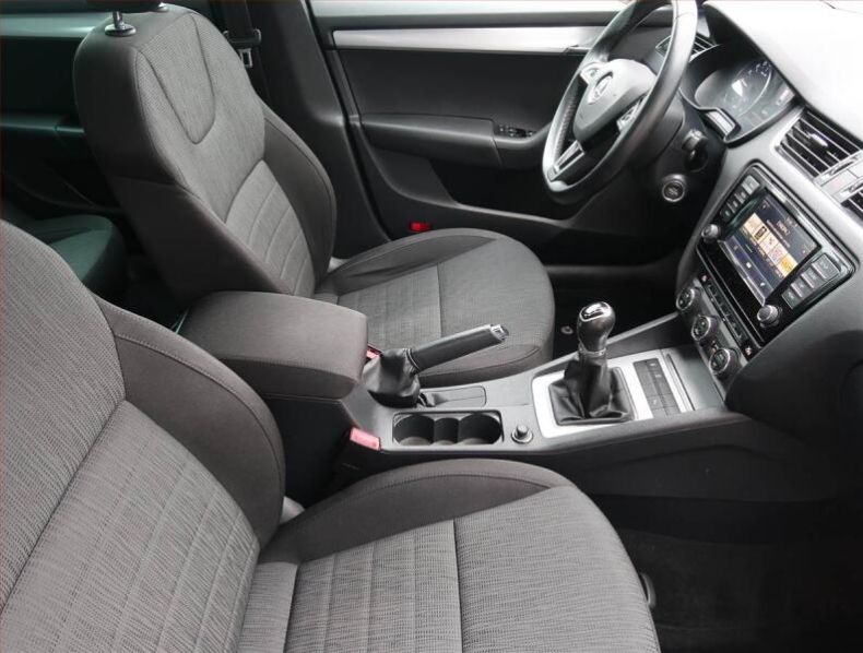 Škoda Octavia - hlavní fotka