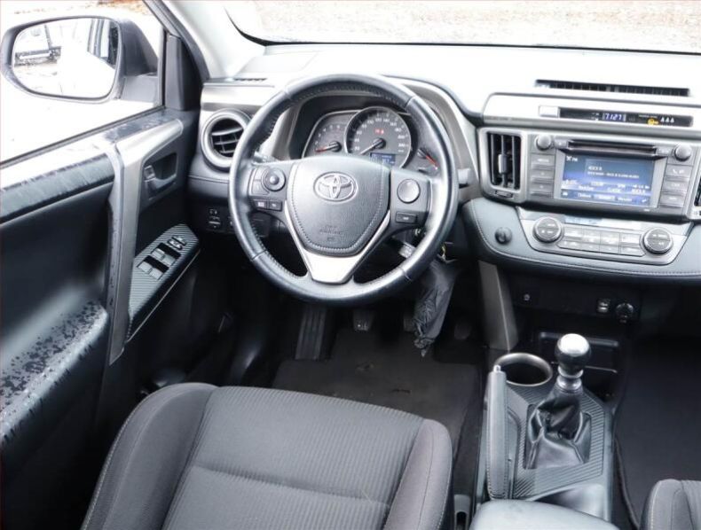 Toyota RAV 4 - hlavní fotka