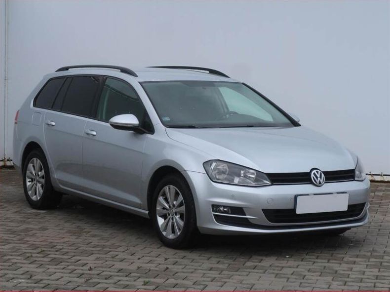 Volkswagen Golf - hlavní foto