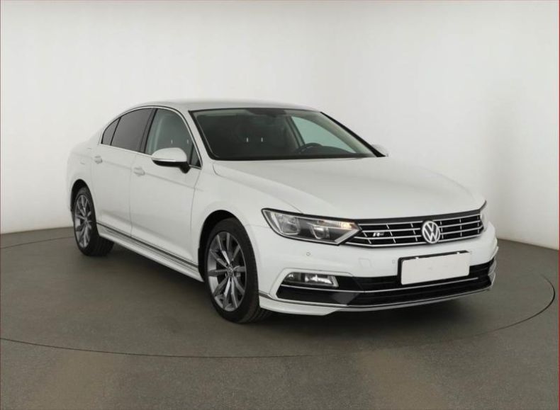 Volkswagen Passat - hlavní foto
