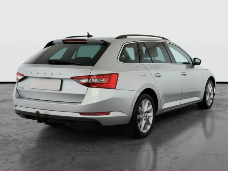 Škoda Superb - hlavní fotka