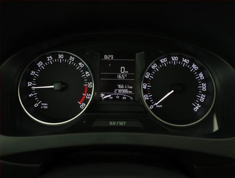 Škoda Rapid - hlavní fotka