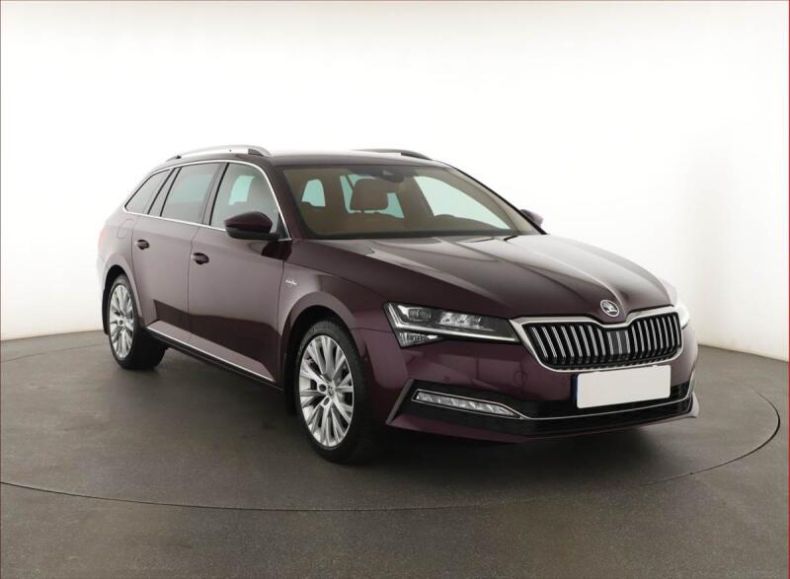 Škoda Superb - hlavní foto
