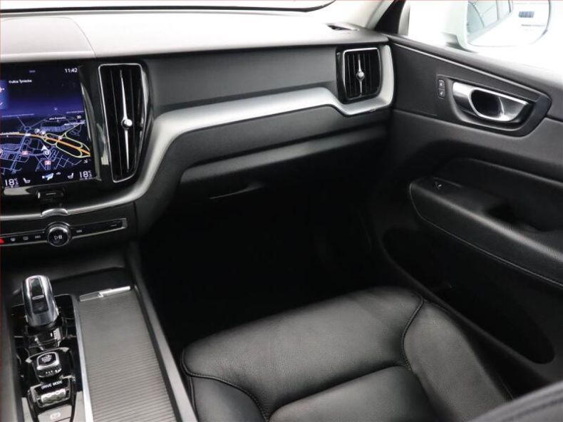 Volvo XC60 - hlavní fotka