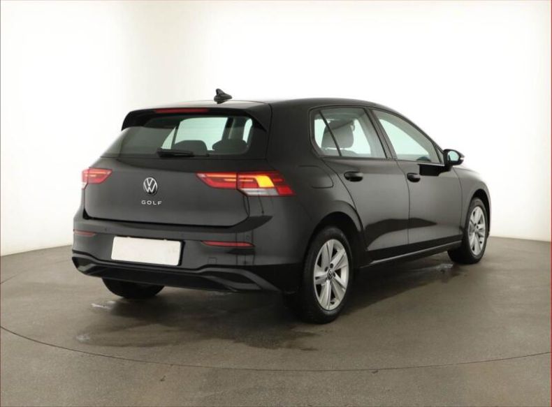 Volkswagen Golf - hlavní fotka