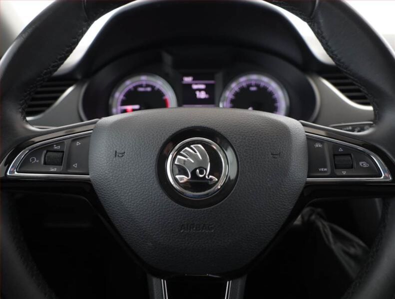 Škoda Octavia - hlavní fotka