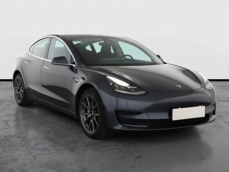 Tesla Model 3 - hlavní fotka inzerátu