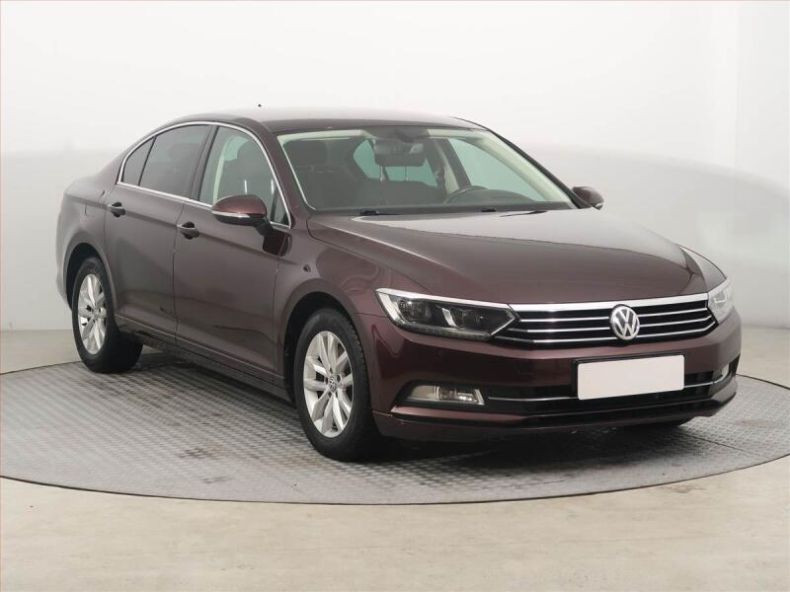 Volkswagen Passat - hlavní fotka inzerátu