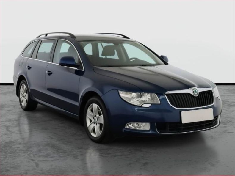 Škoda Superb - hlavní foto