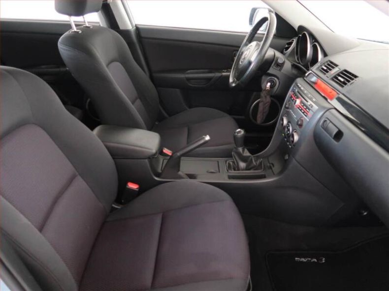Mazda 3 - hlavní fotka
