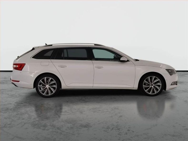 Škoda Superb - hlavní fotka